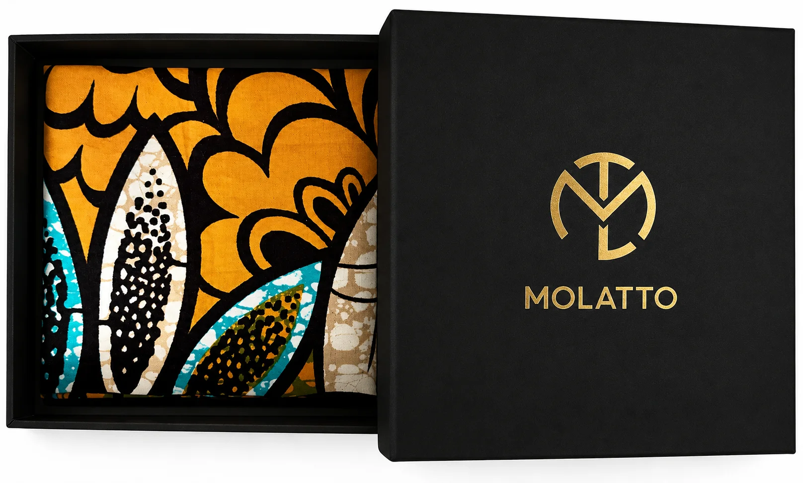 Coffret noir de la pochette wax MOLATTO avec monogramme doré